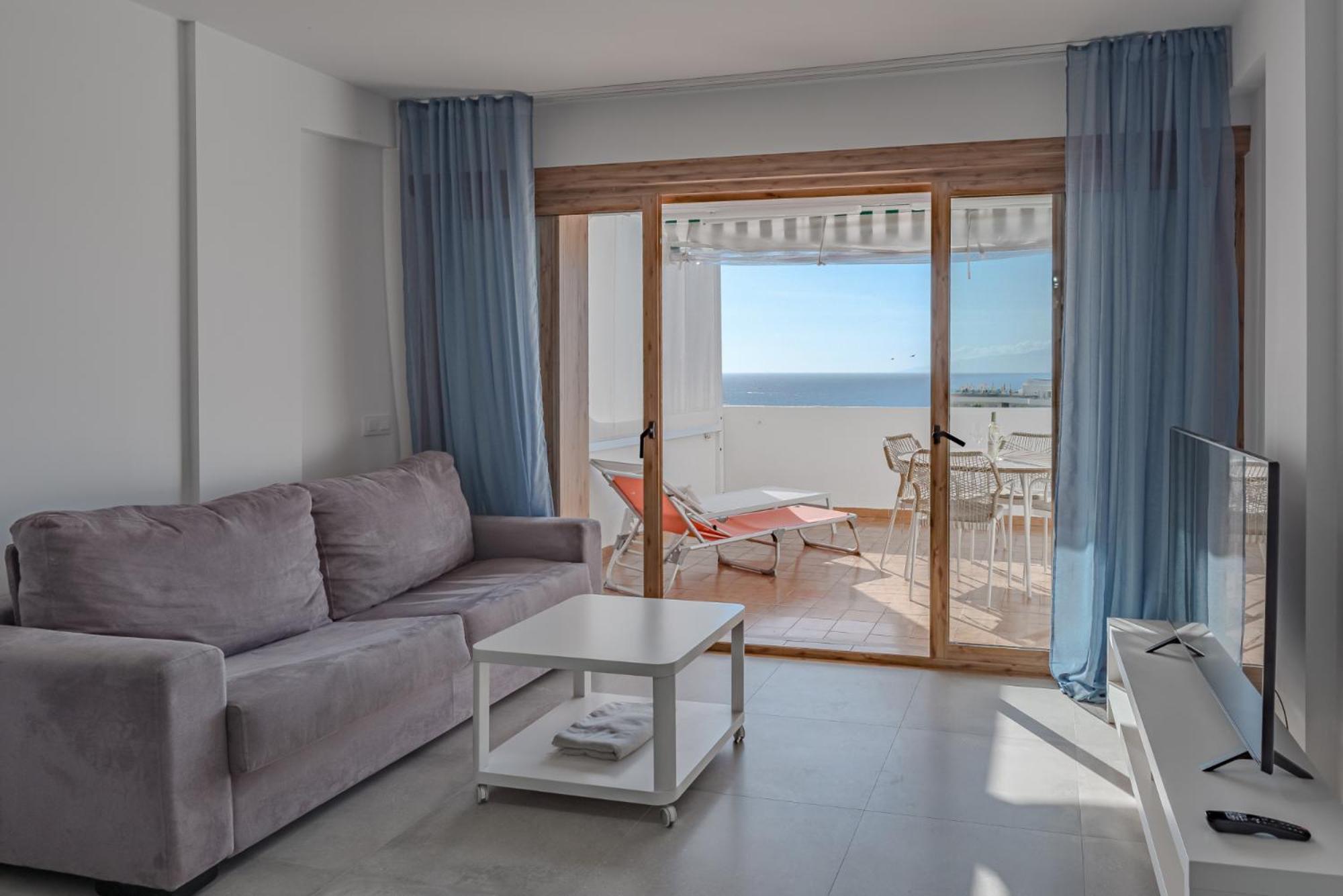 Ocean View Apartments In Park Royal I Адехе Екстериор снимка