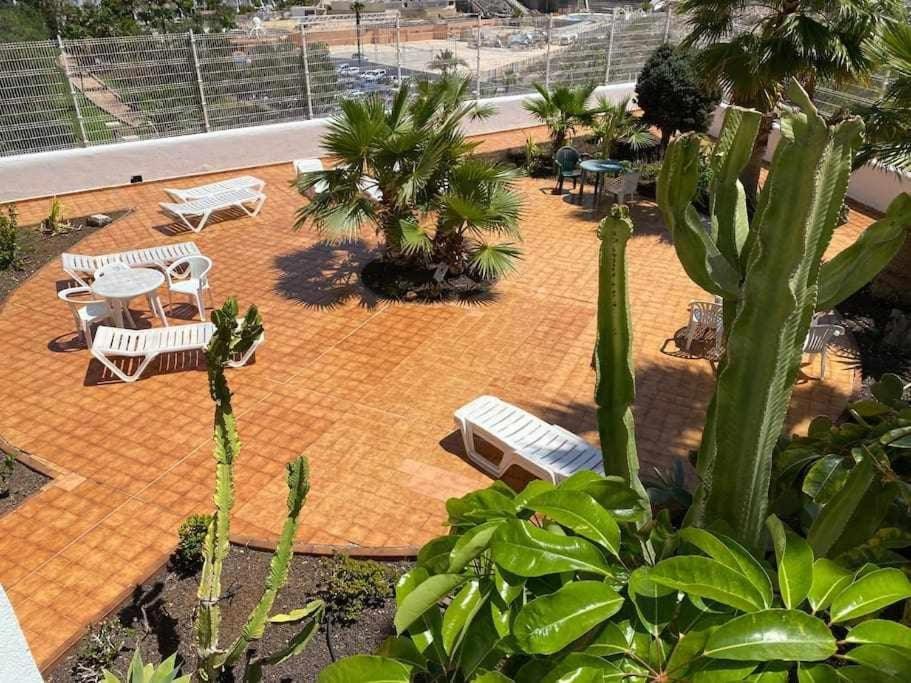 Ocean View Apartments In Park Royal I Адехе Екстериор снимка