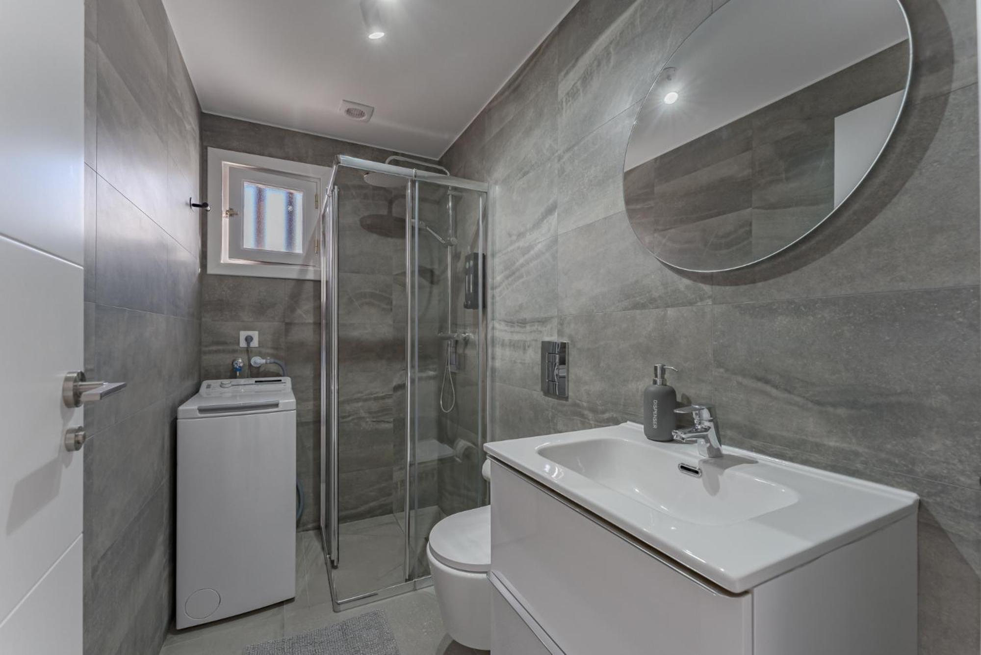 Ocean View Apartments In Park Royal I Адехе Екстериор снимка