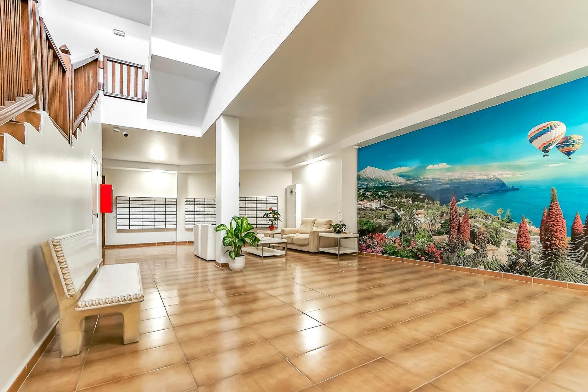 Ocean View Apartments In Park Royal I Адехе Екстериор снимка