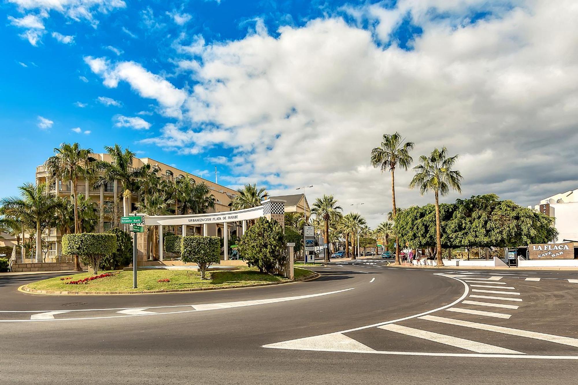 Ocean View Apartments In Park Royal I Адехе Екстериор снимка